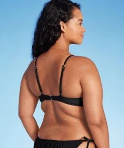 Women's Flower Charm Underwire Bikini Top - Wild Fable™ Black